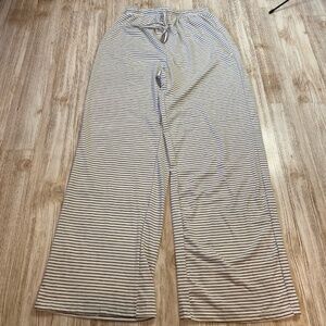 BNWT F21 striped white and grey wide leg long lounge pants size small